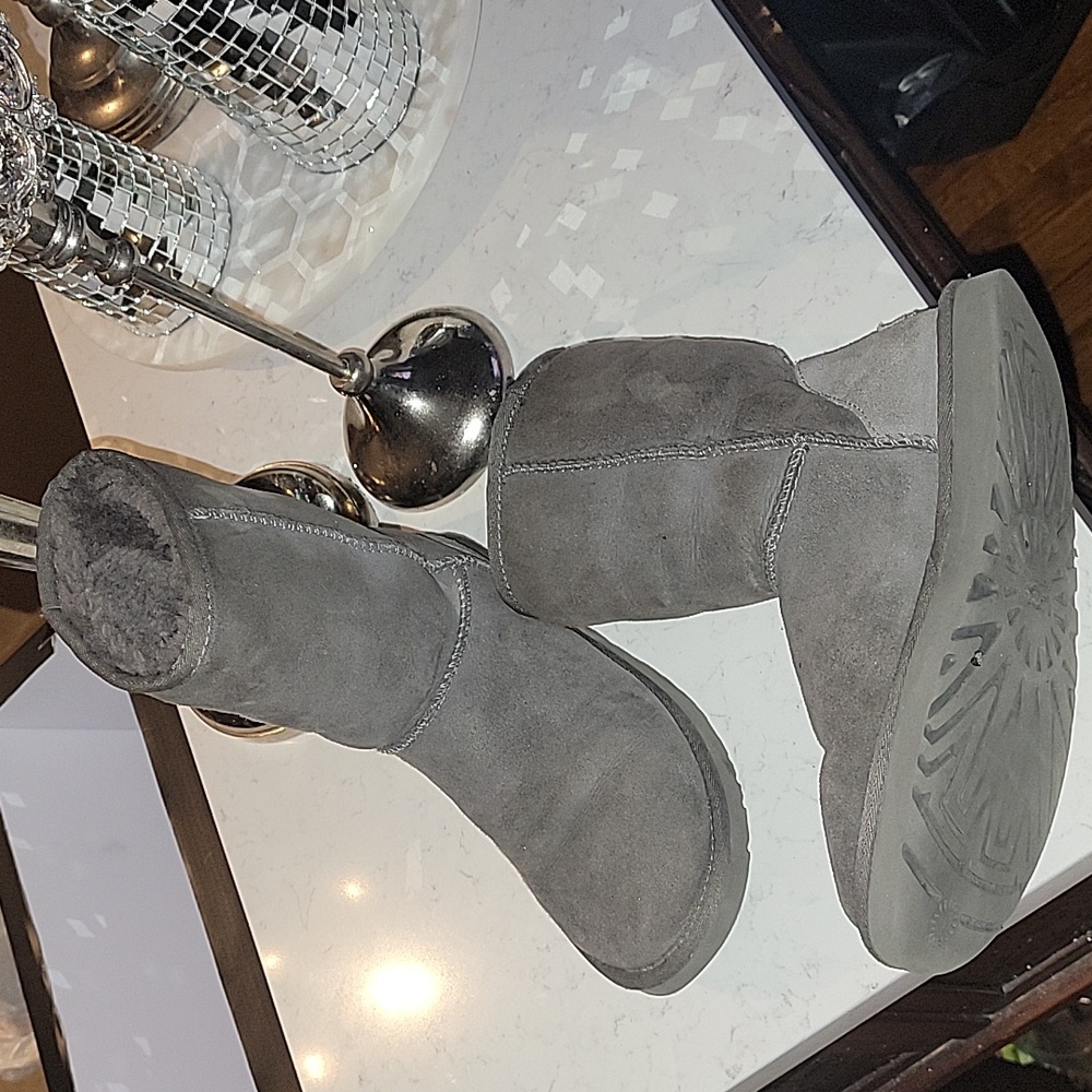 UGG Gray Shearling Boots size usa 7 - Picture 11 of 13
